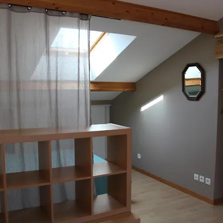 Meuble 2* Climatise Dans Un Quartier Calme Dijon