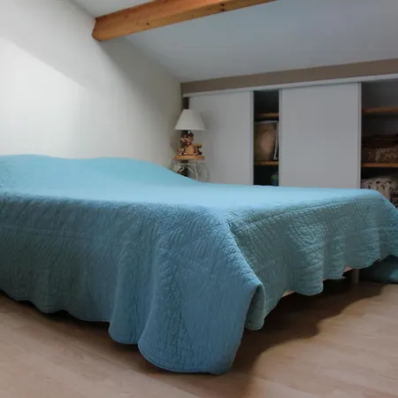 Meuble 2* Climatise Dans Un Quartier Calme *