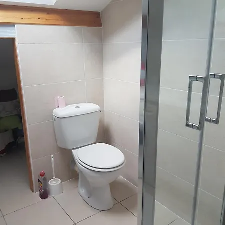 Meuble 2* Climatise Dans Un Quartier Calme Apartament *