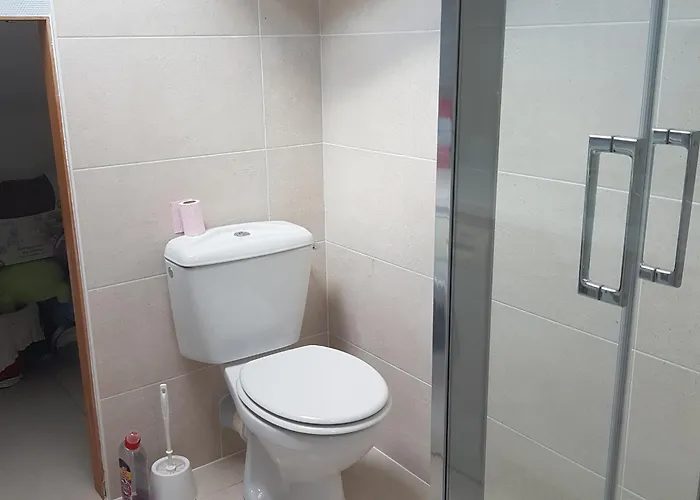 Meuble 2* Climatise Dans Un Quartier Calme Apartment *